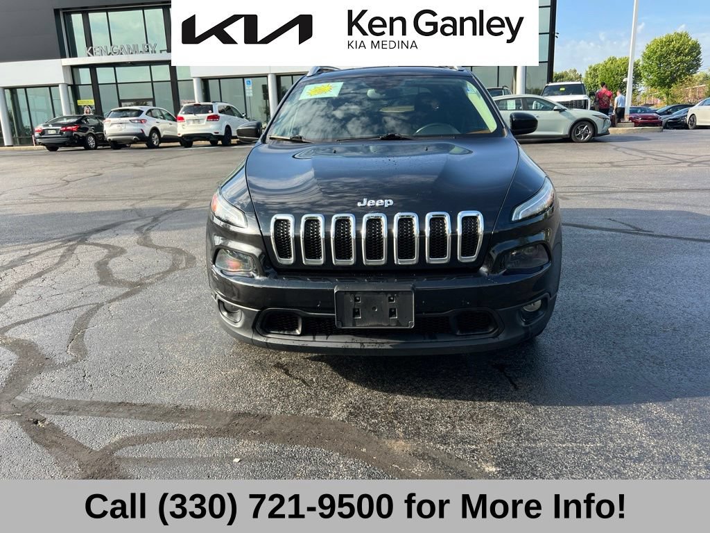 Used 2015 Jeep Cherokee Latitude w/ Cold Weather Group AWD/4WD image 3