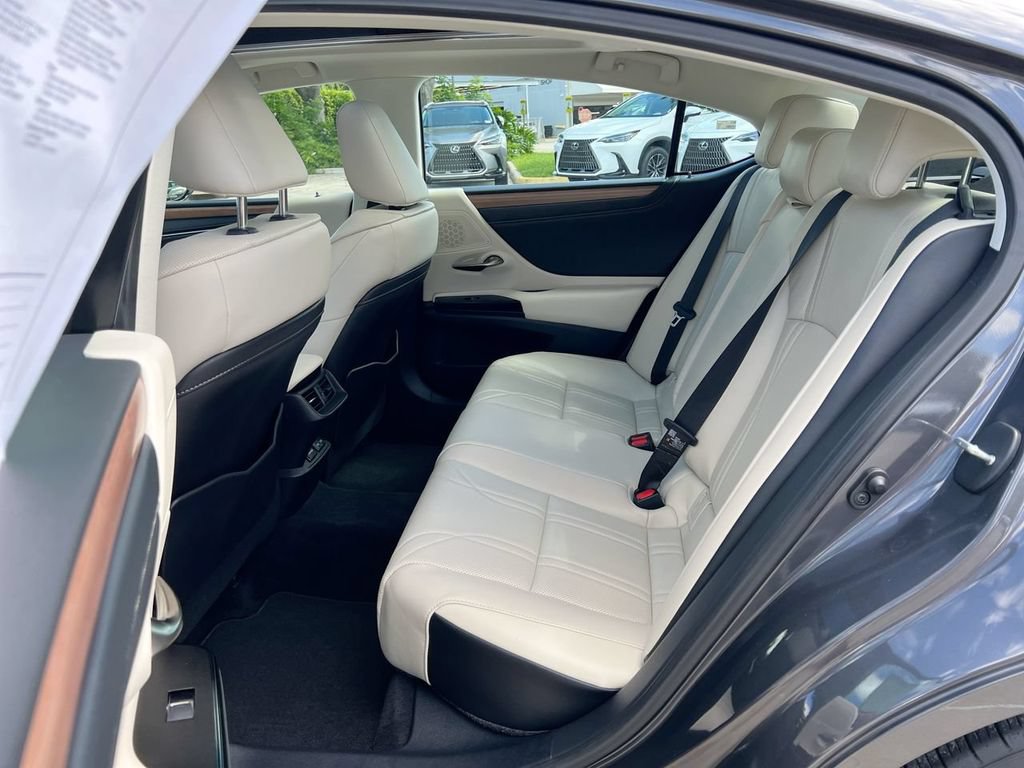 Certified 2024 Lexus ES 350 F Sport w/ Technology Package FWD image 19