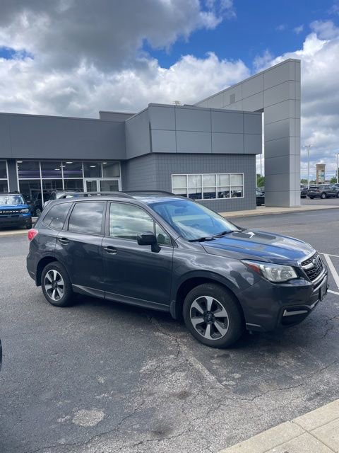 Used 2017 Subaru Forester 2.5i Premium w/ All-Weather Package AWD/4WD image 3