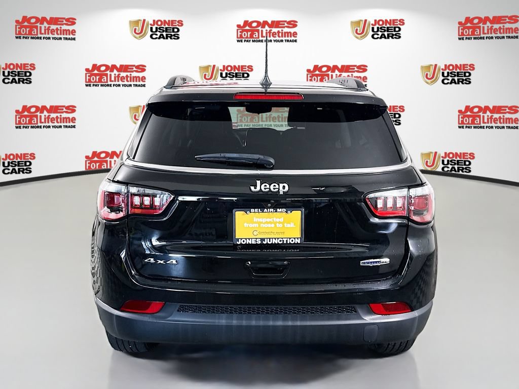 Used 2022 Jeep Compass Latitude w/ Sun and Sound Group AWD/4WD image 17