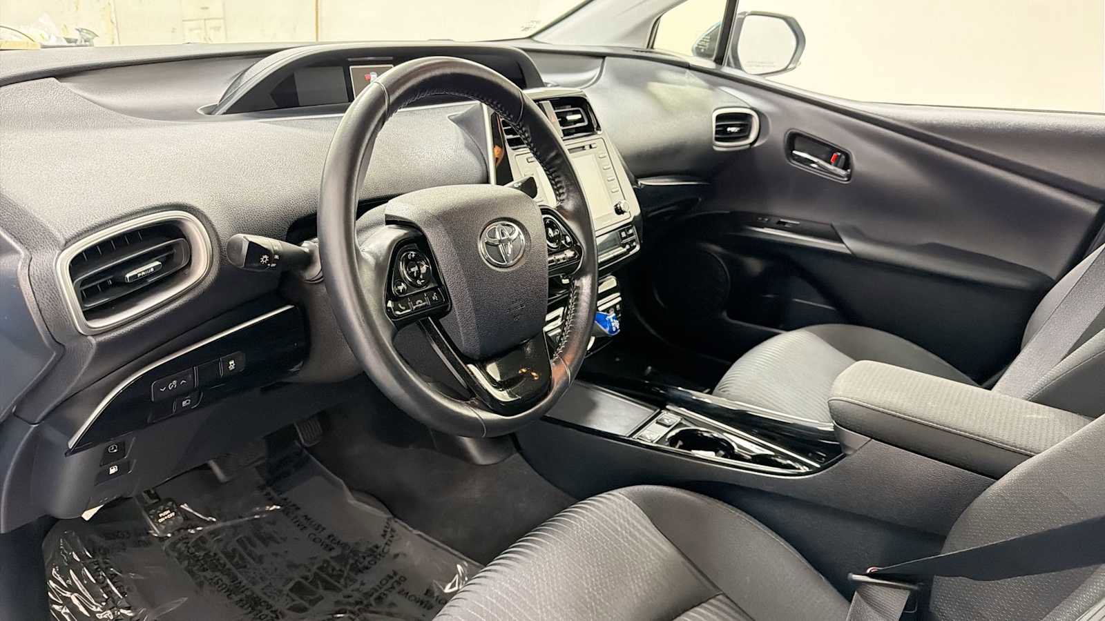 Certified 2021 Toyota Prius Prime LE FWD image 12