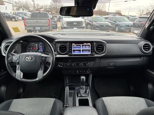 Used 2020 Toyota Tacoma TRD Sport image 23