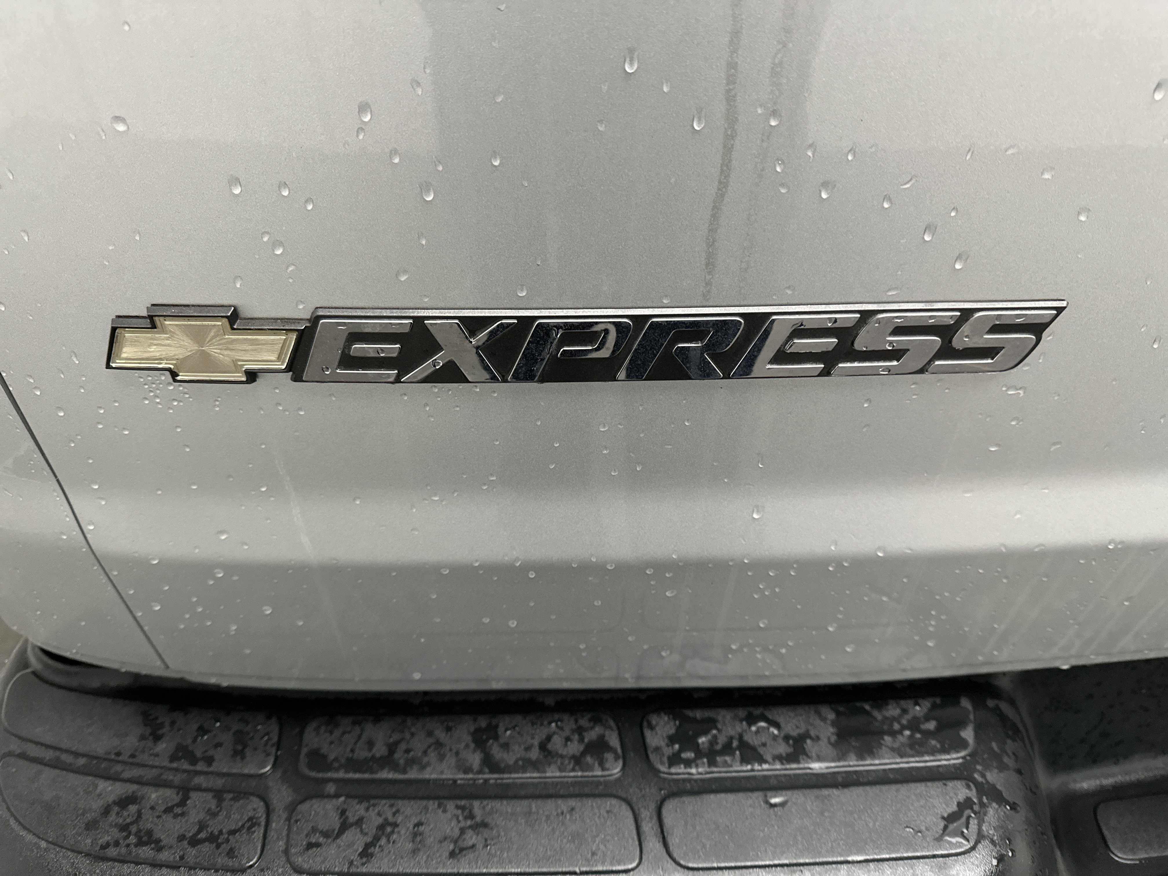 Used 2020 Chevrolet Express 2500 w/ Driver Convenience Package image 12