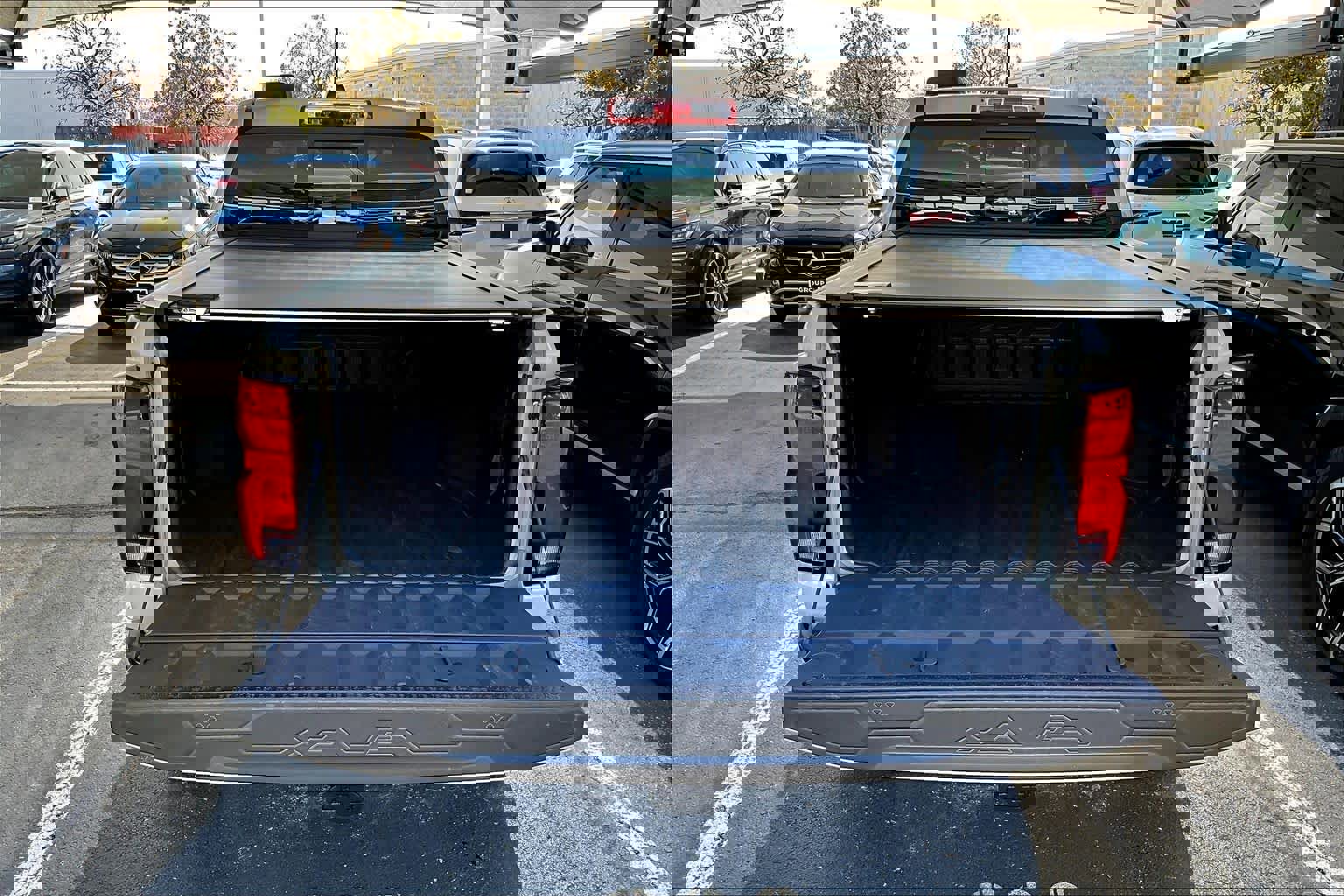 Used 2024 Chevrolet Colorado ZR2 w/ Technology Package image 36