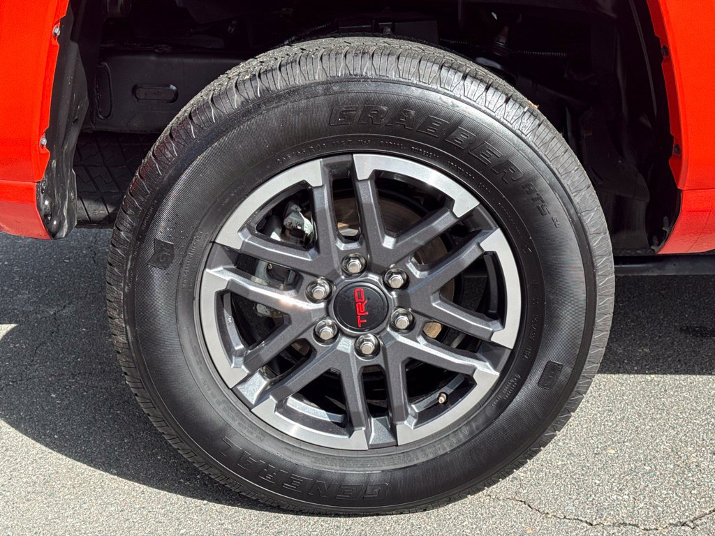 Used 2024 Toyota Tacoma TRD Sport RWD image 12