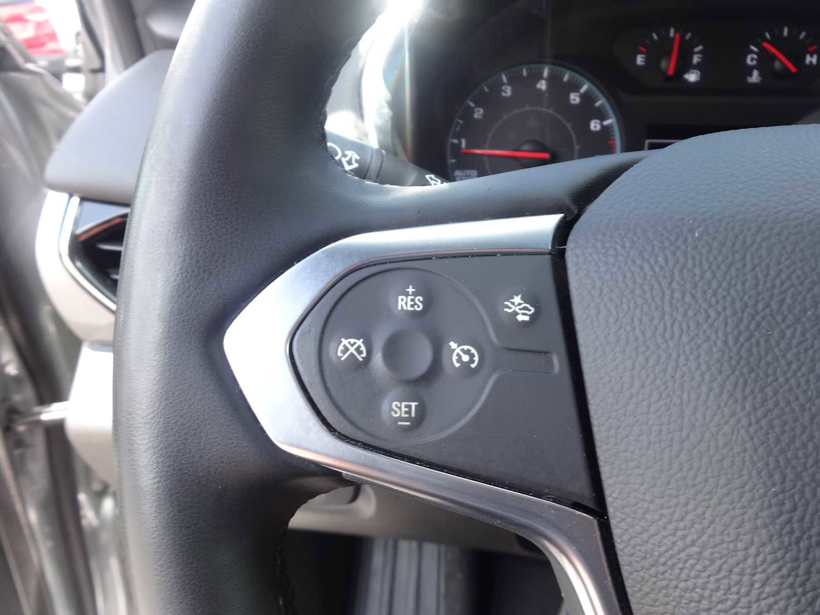 Used 2023 Chevrolet Traverse LT image 25