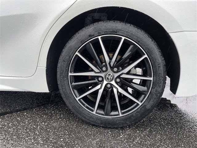Used 2023 Toyota Camry SE image 9