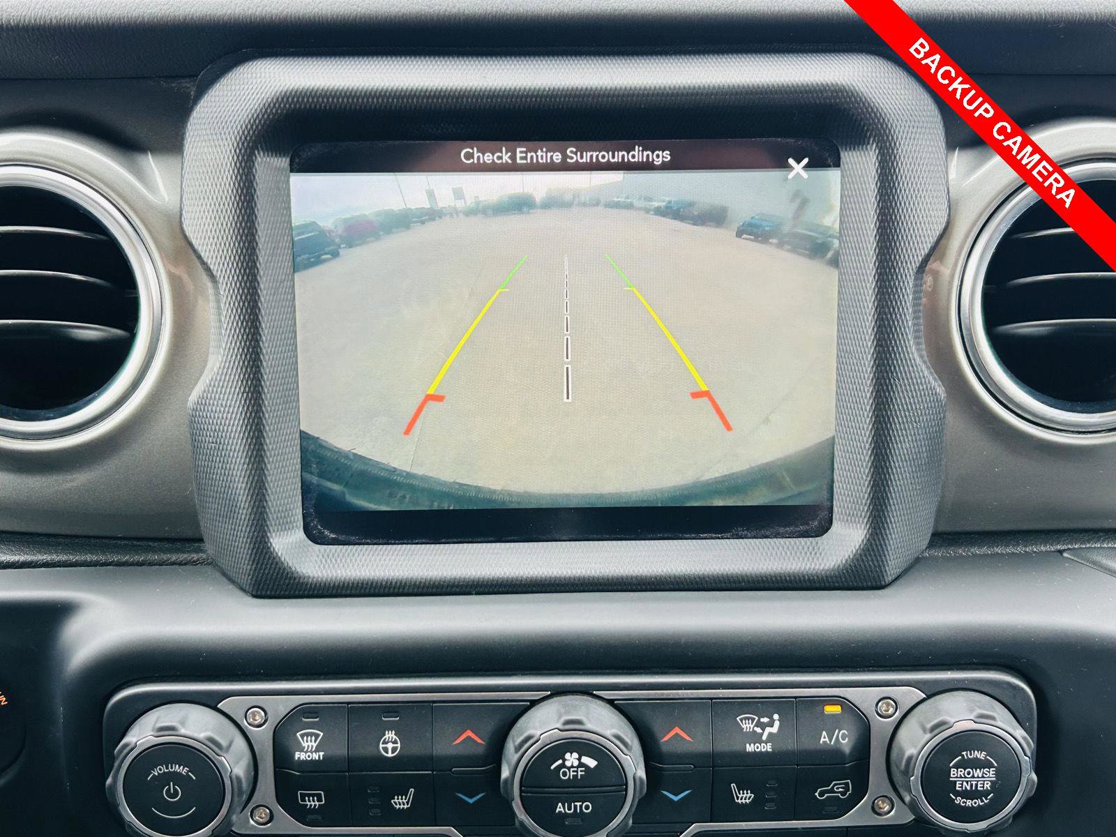 Used 2019 Jeep Wrangler Unlimited Sahara AWD/4WD image 7