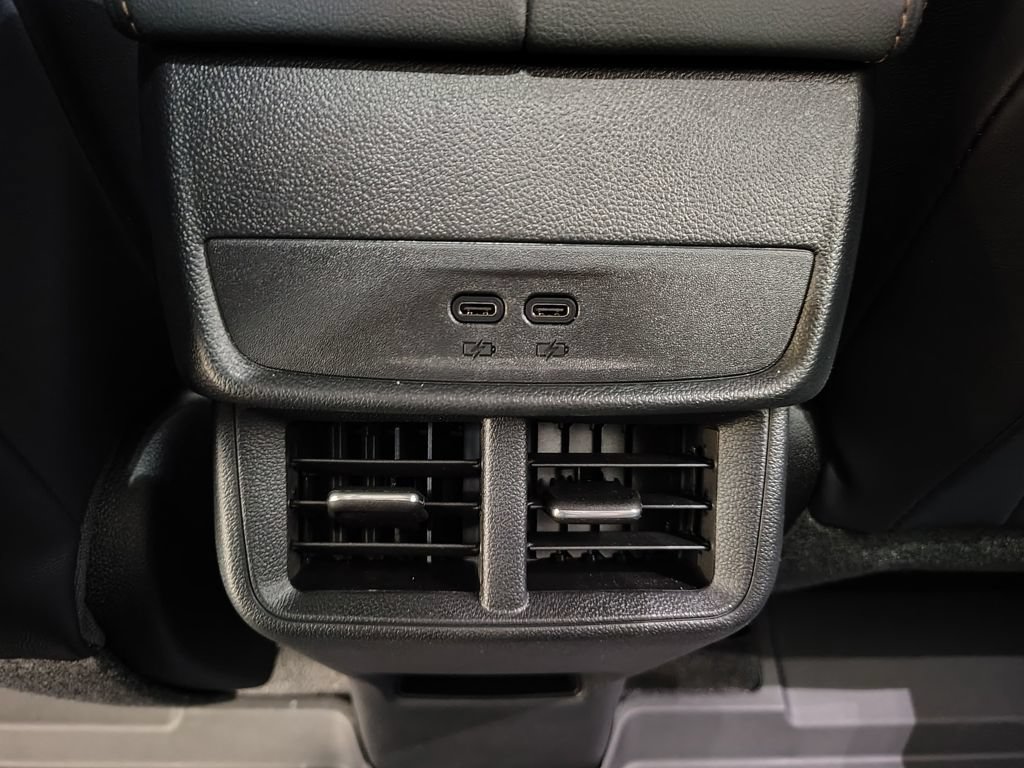New 2026 GMC Terrain AT4 w/ Technology Package II AWD/4WD image 33