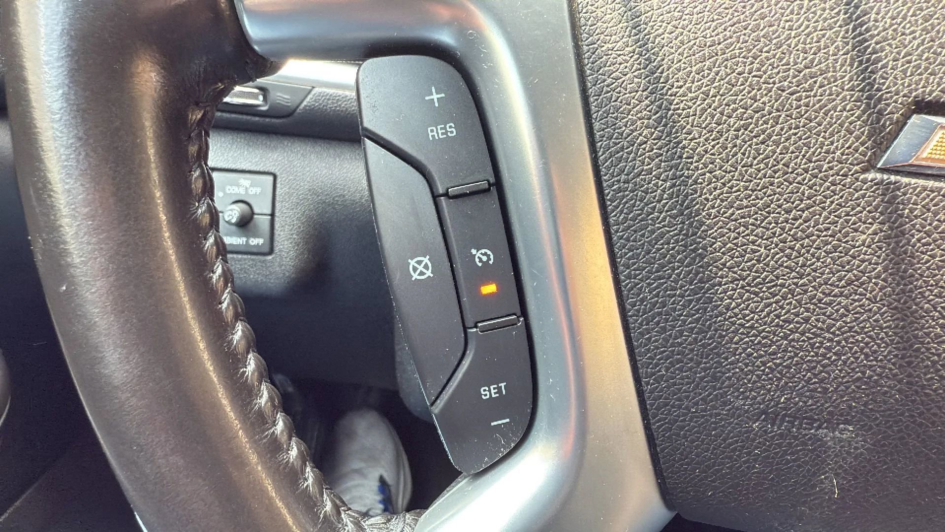 Used 2017 Chevrolet Traverse LT w/ Style and Technology Package image 12