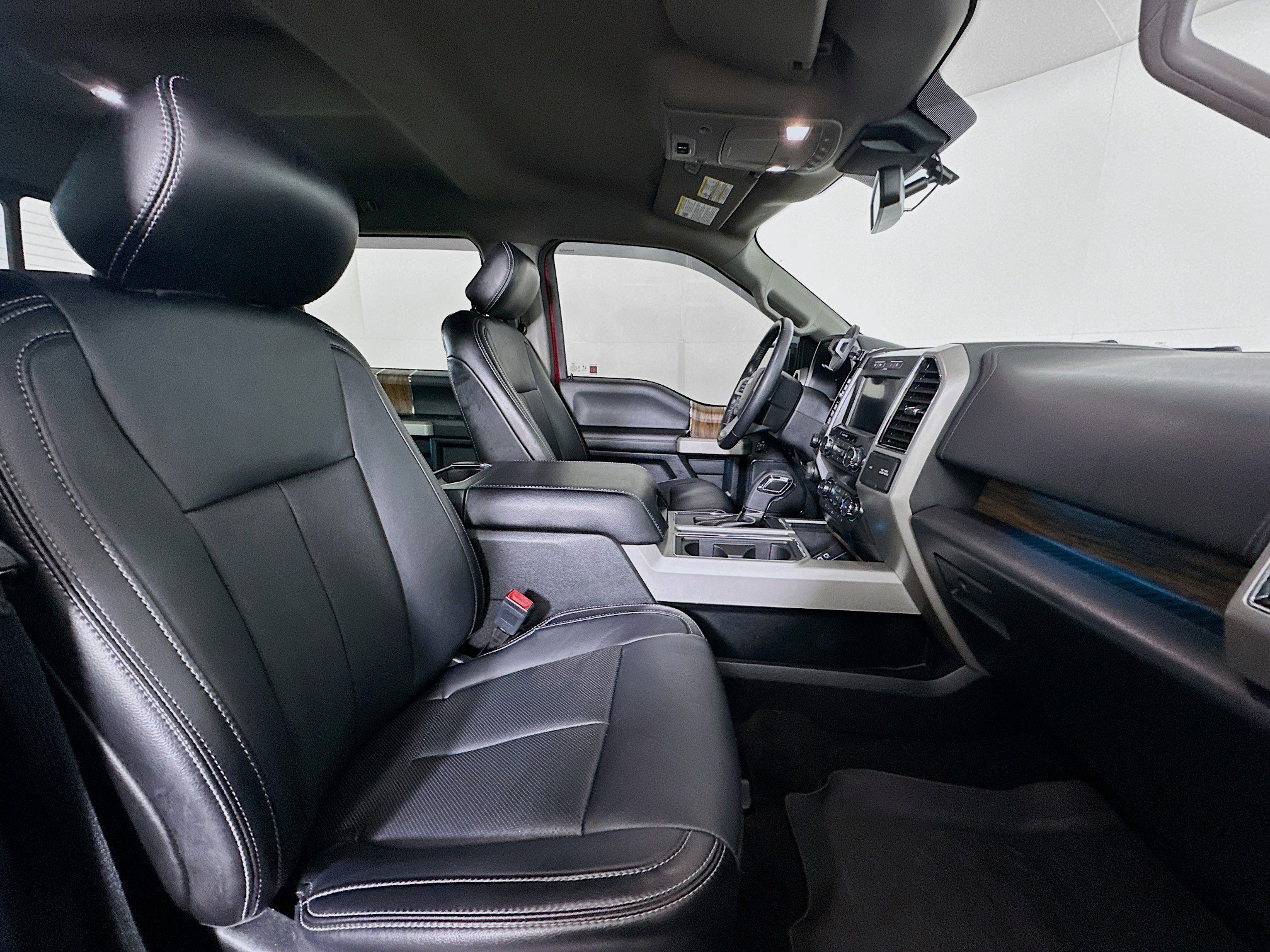 Used 2019 Ford F150 Lariat image 30