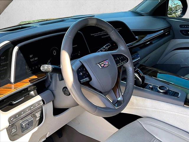 Used 2022 Cadillac Escalade ESV Premium Luxury Platinum w/ Heavy-Duty Trailer Package AWD/4WD image 13