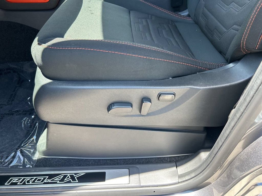 Certified 2025 Nissan Frontier PRO-4X AWD/4WD image 18