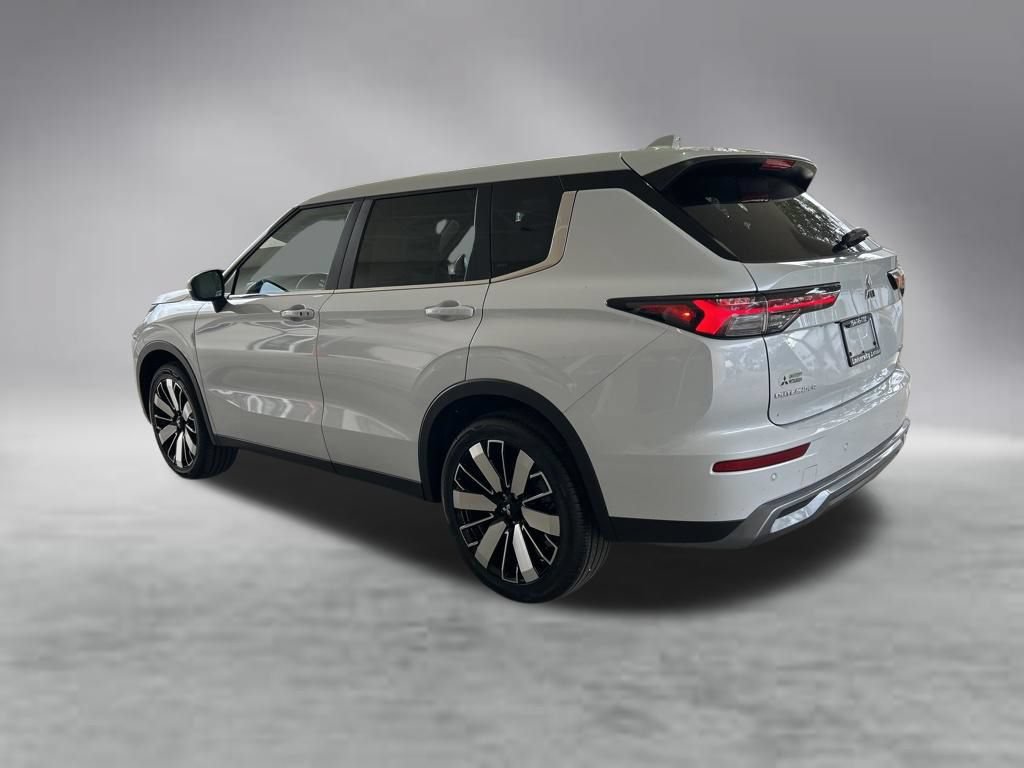 New 2026 Mitsubishi Outlander SE FWD image 4