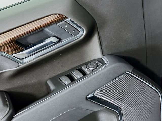 Used 2025 GMC Sierra 1500 Elevation image 16