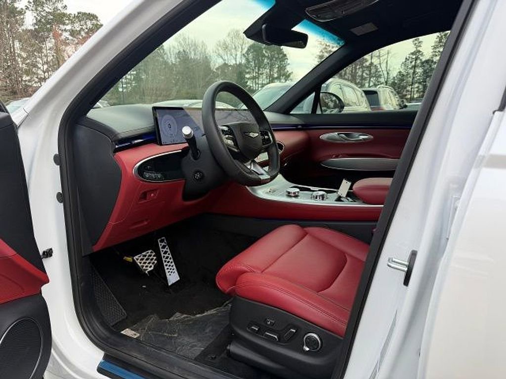 Used 2026 Genesis GV70 2.5T Sport Prestige image 5