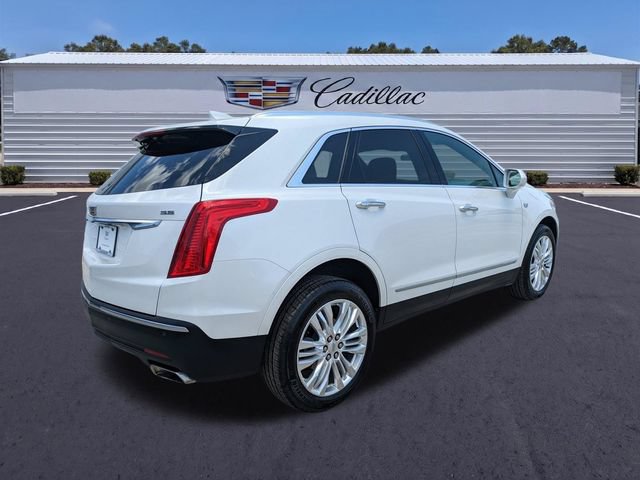 Used 2018 Cadillac XT5 Premium Luxury FWD image 4
