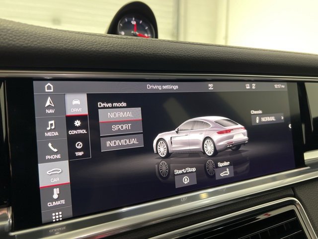 Used 2019 Porsche Panamera image 23