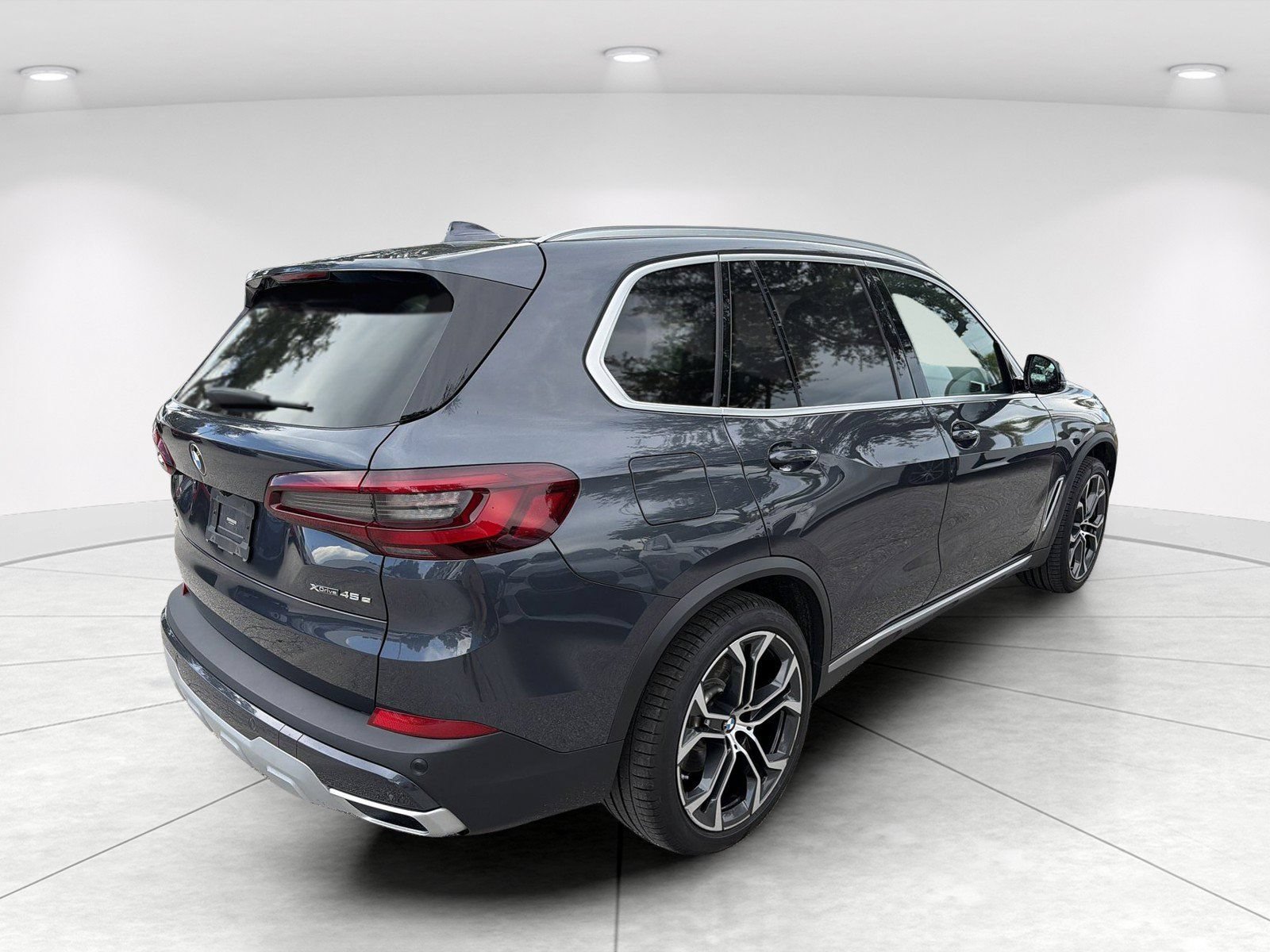 Used 2021 BMW X5 xDrive45e AWD/4WD image 4