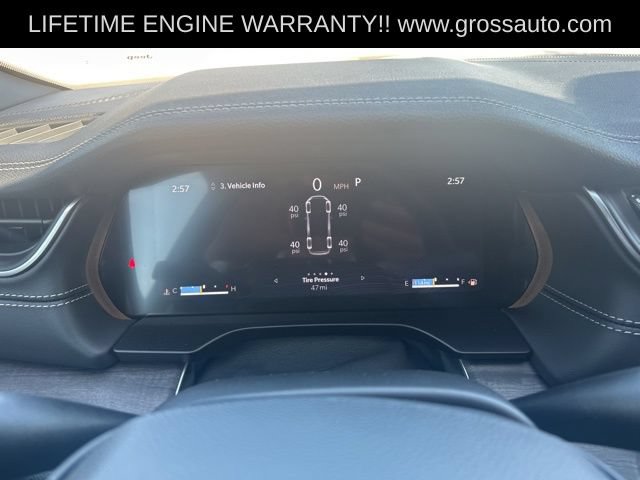 Used 2025 Jeep Grand Cherokee L Limited w/ Luxury Tech Group II AWD/4WD image 17