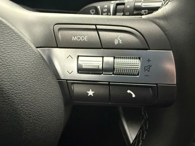 Certified 2025 Hyundai Kona SEL image 18