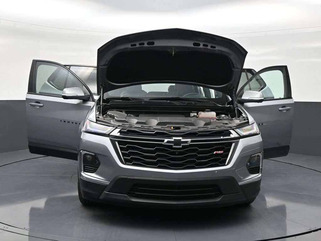 Used 2023 Chevrolet Traverse RS FWD image 30