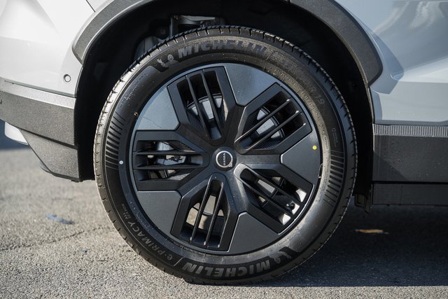 New 2026 Volvo EX30 Cross Country Ultra image 17