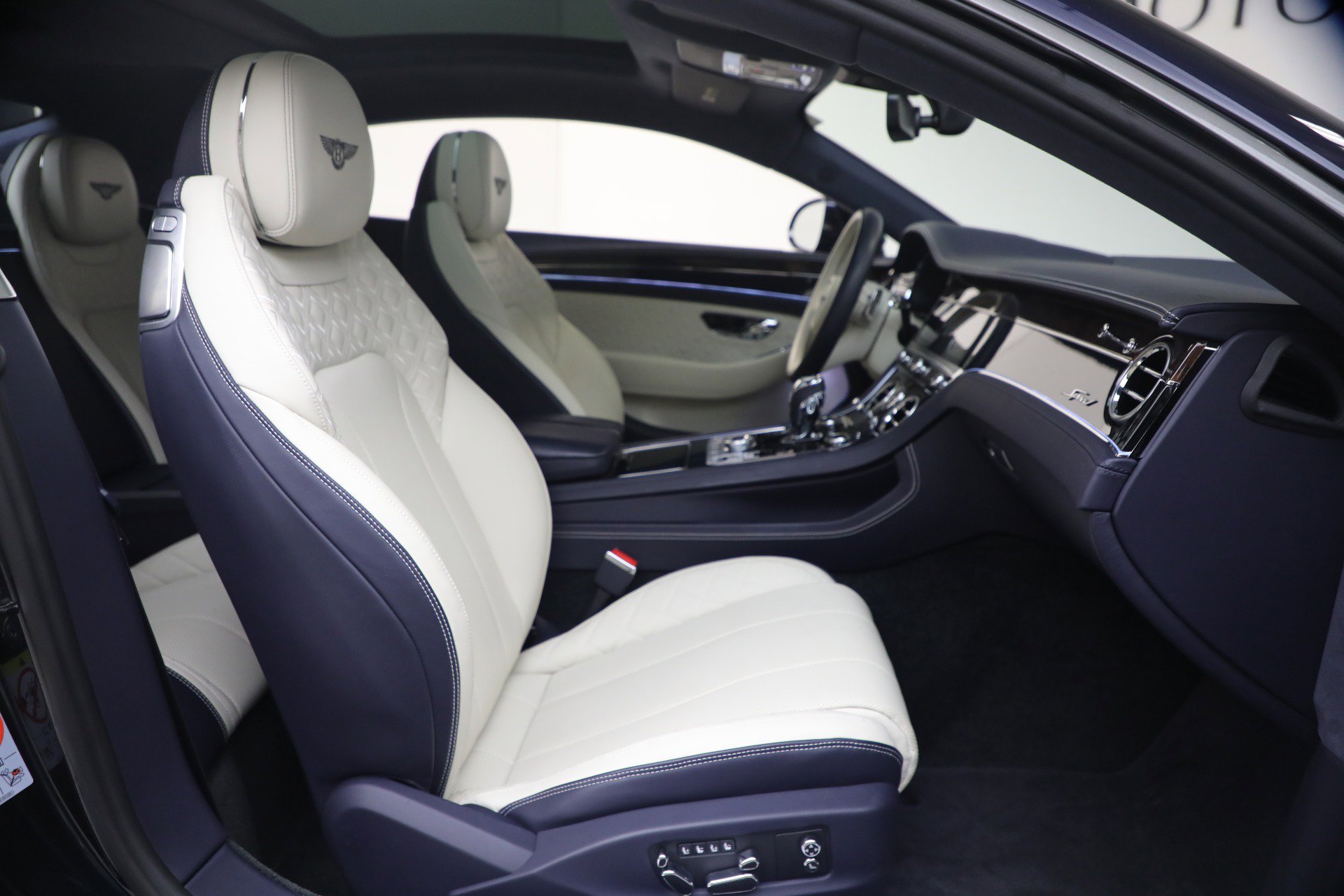 Used 2024 Bentley Continental GT Speed image 25