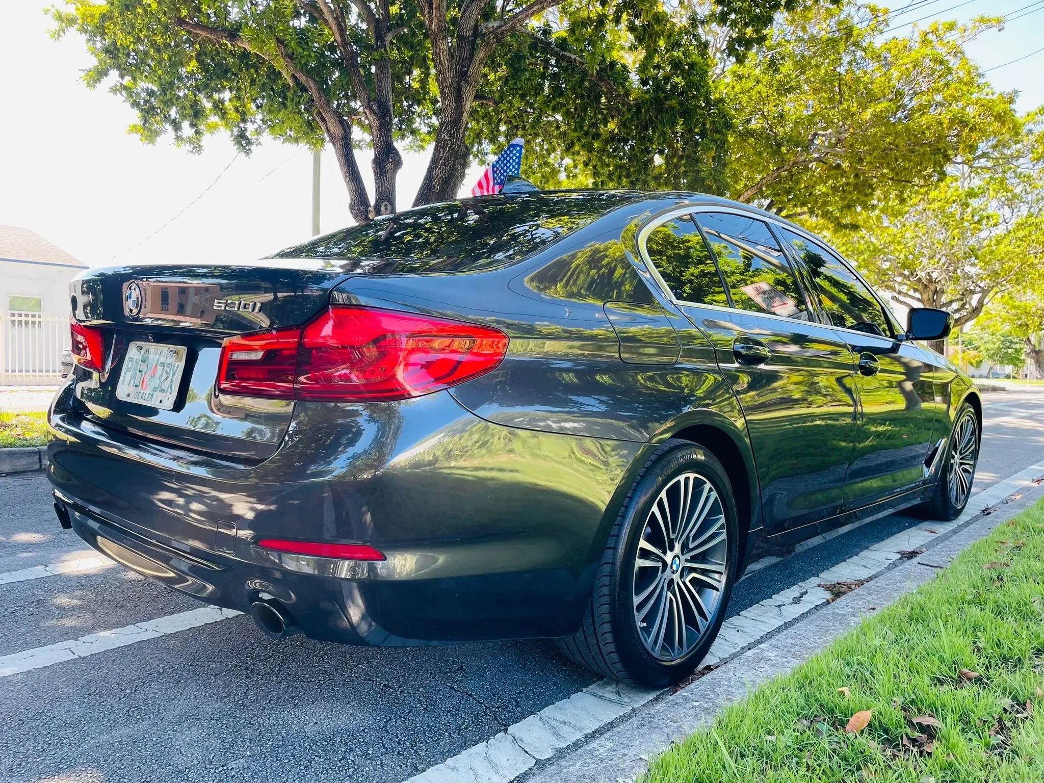 Used 2019 BMW 530i w/ Convenience Package image 5