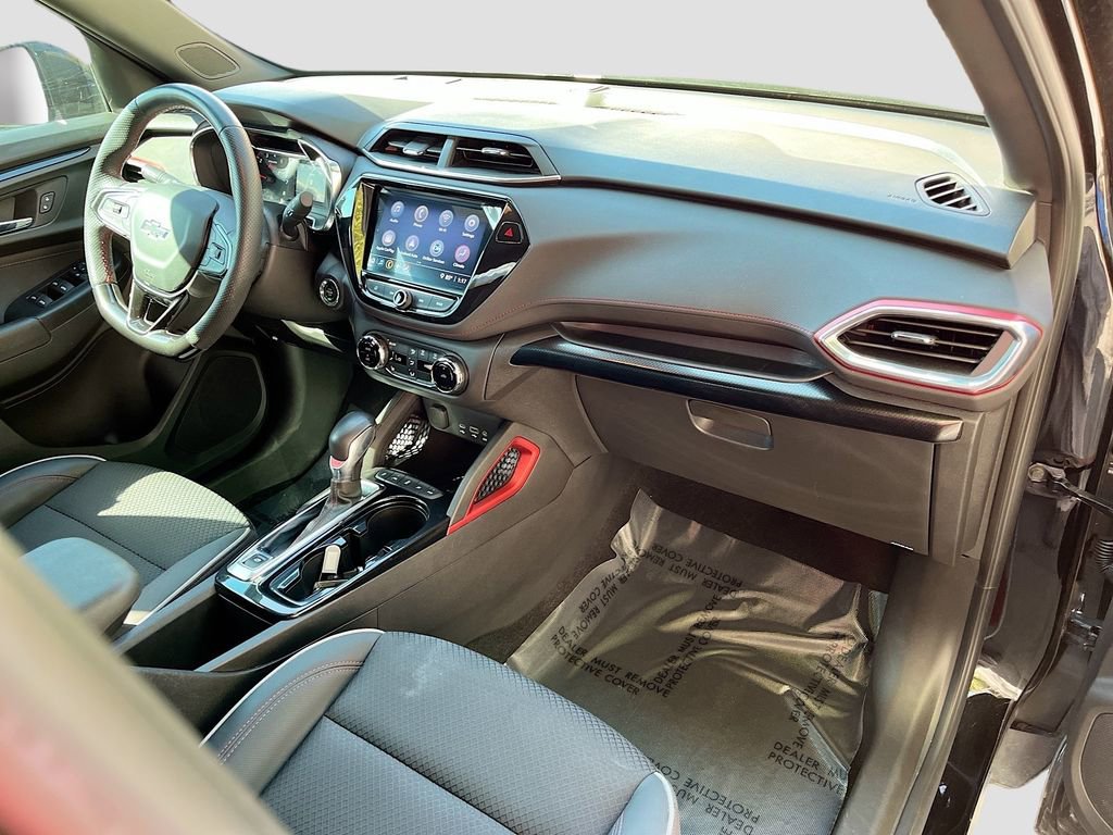 Used 2023 Chevrolet TrailBlazer RS w/ Sun and Liftgate Package image 28