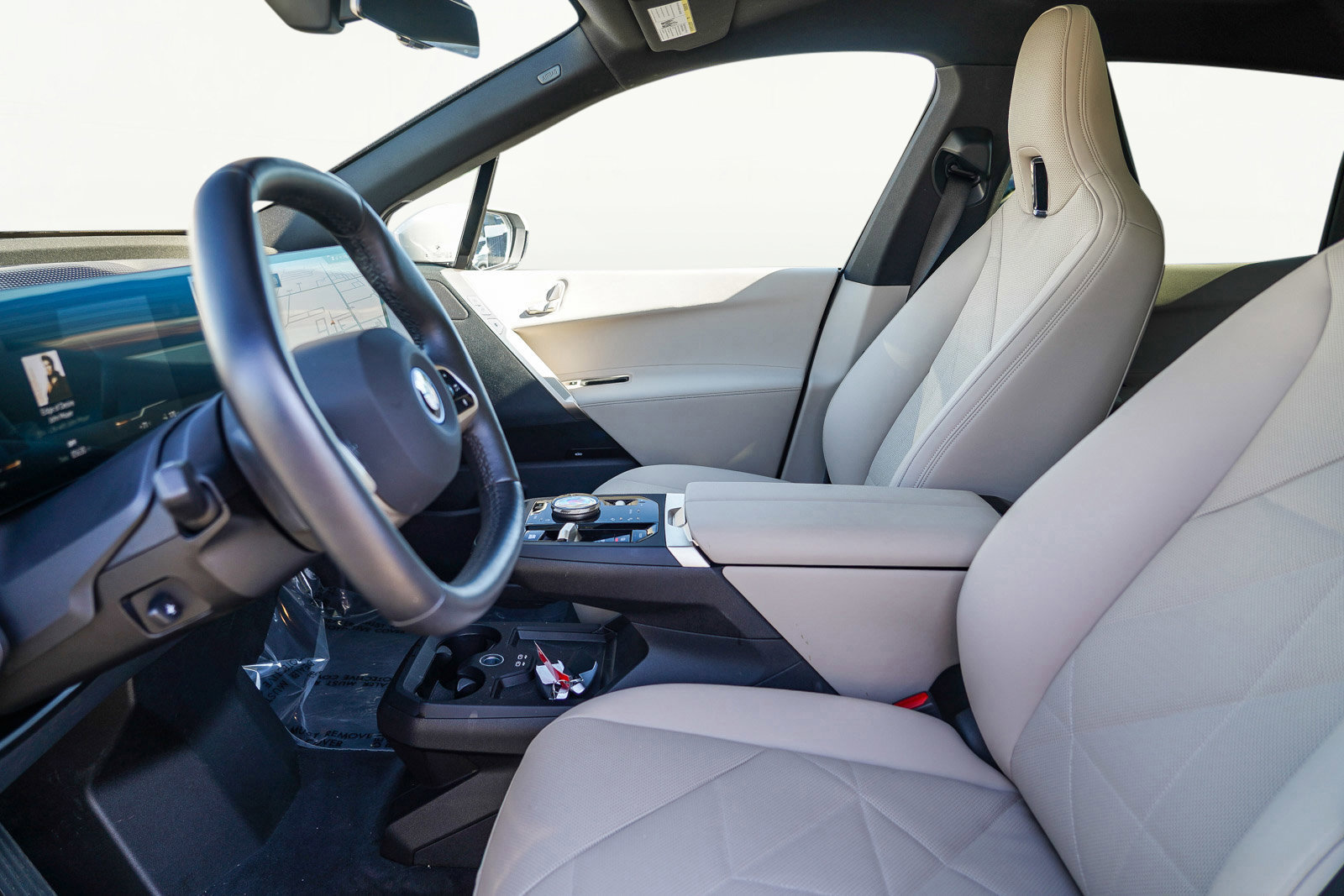 Used 2025 BMW iX xDrive50 image 55