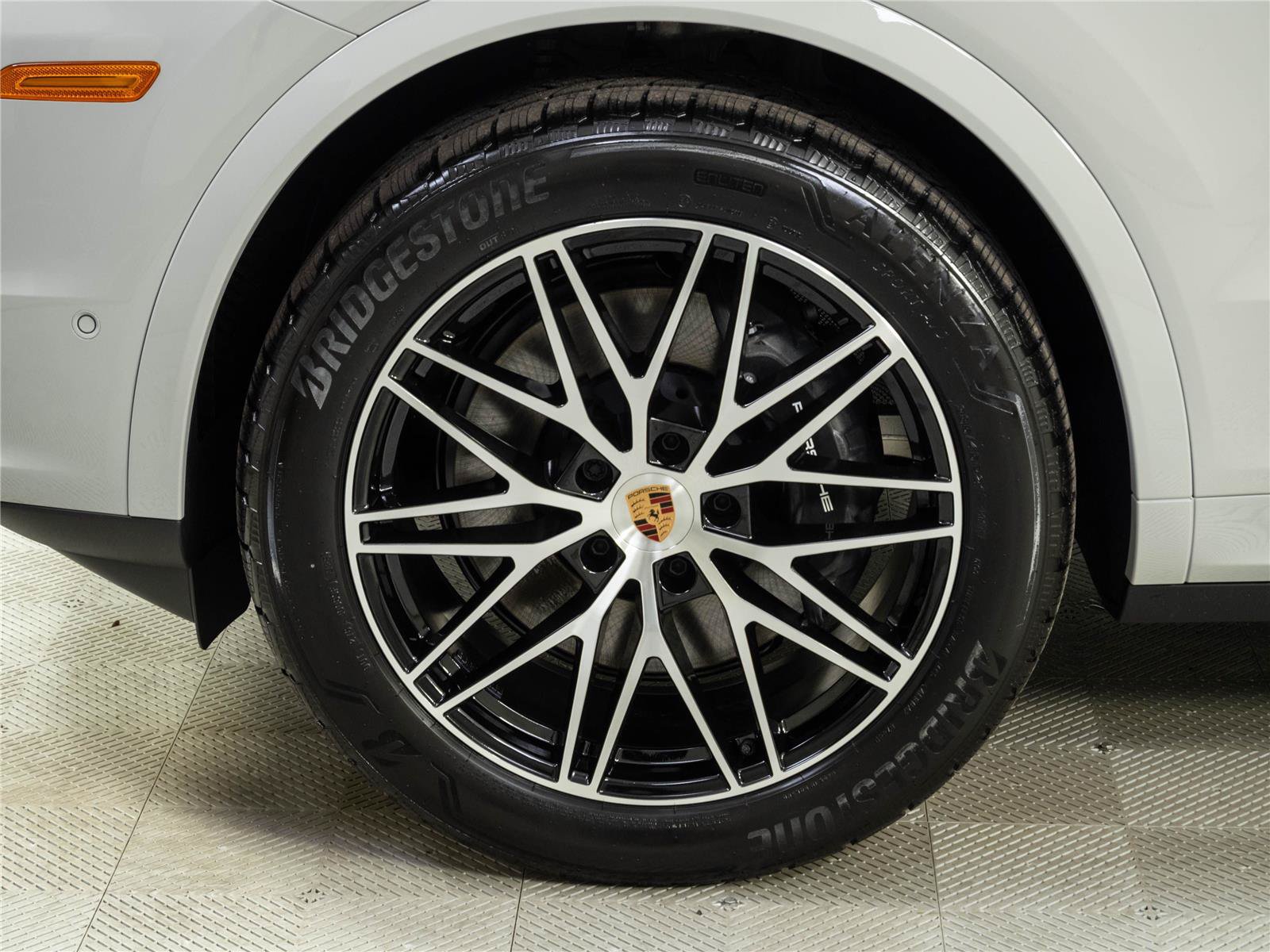 New 2026 Porsche Cayenne Coupe AWD/4WD image 39