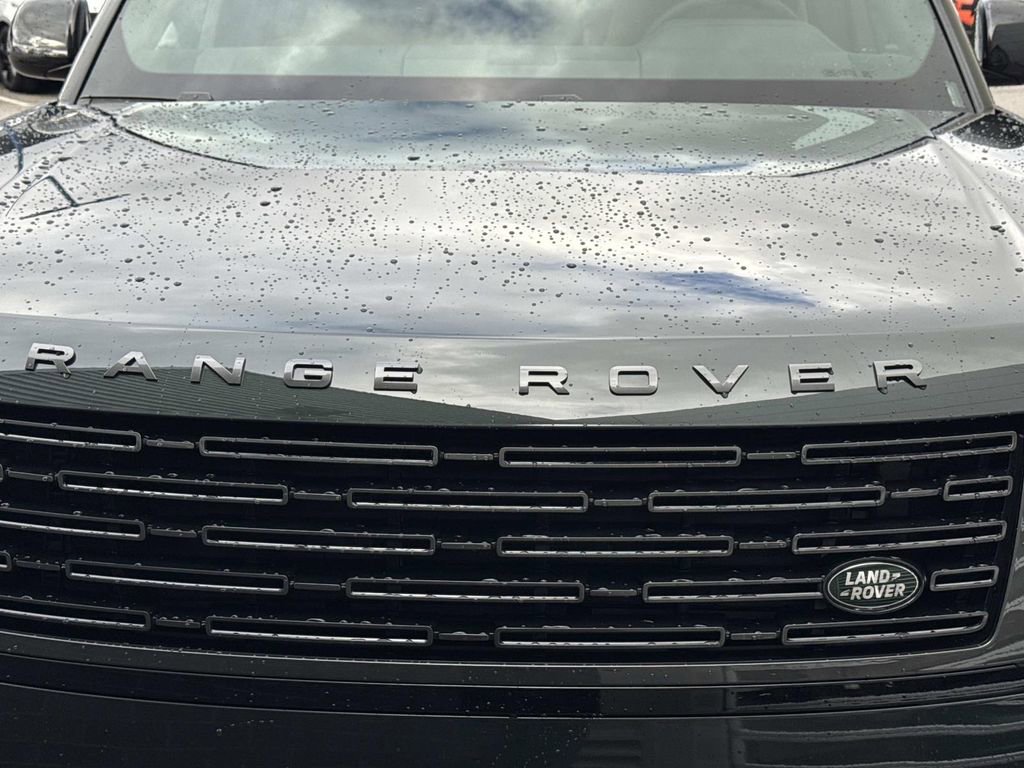 New 2025 Land Rover Range Rover SE AWD/4WD image 10