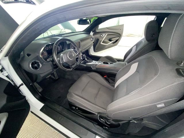 Used 2023 Chevrolet Camaro LT image 27