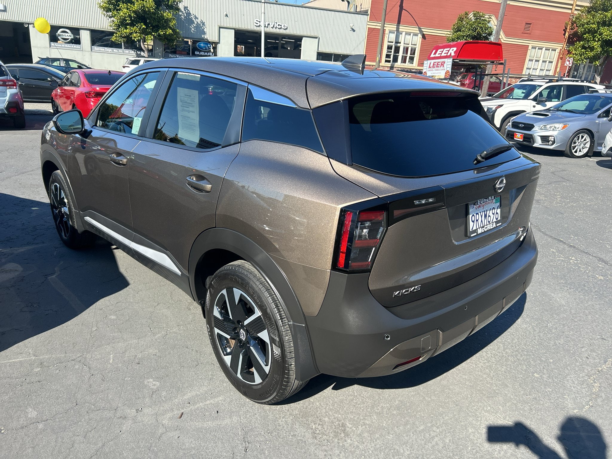 Used 2025 Nissan Kicks SV AWD/4WD image 7