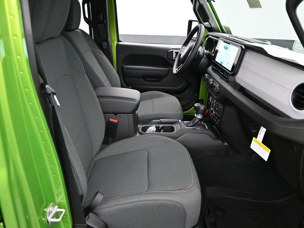 New 2025 Jeep Gladiator Willys image 17