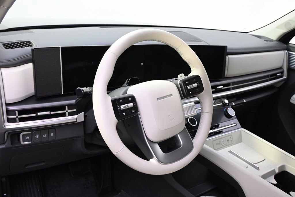Used 2025 Hyundai Santa Fe SEL image 11