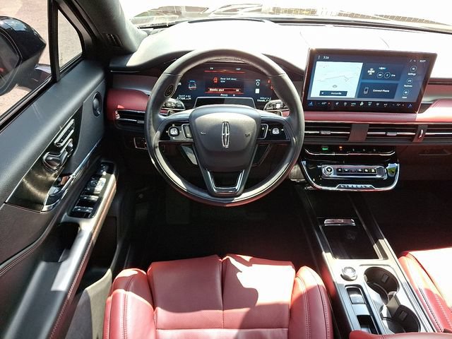 Used 2023 Lincoln Corsair Reserve w/ Equipment Group 202A AWD/4WD image 11