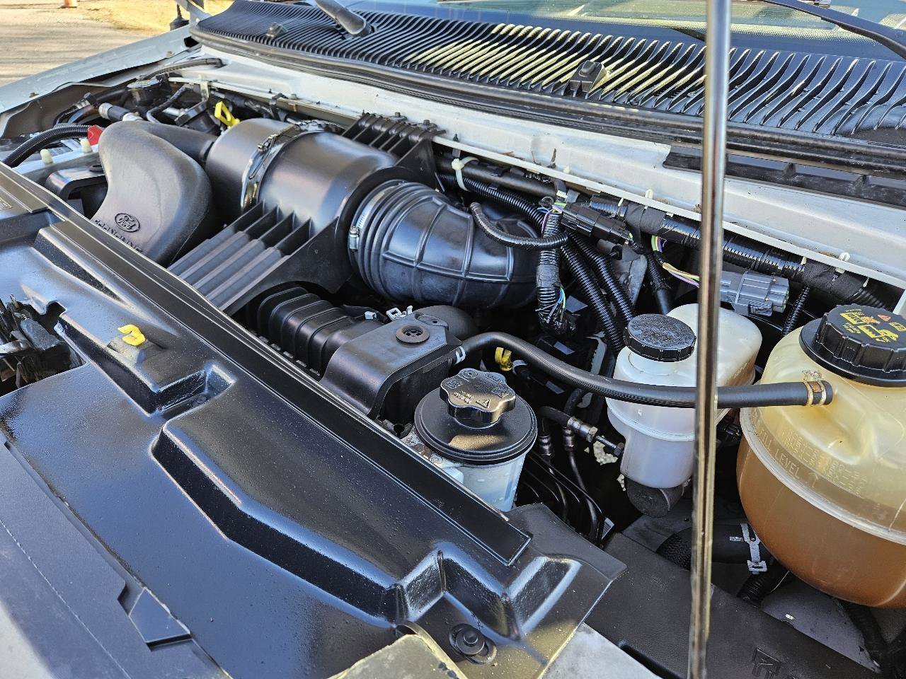 Used 2014 Ford E-250 and Econoline 250 E-250 HD 138 WB, For Sale In w/ Power Group image 46