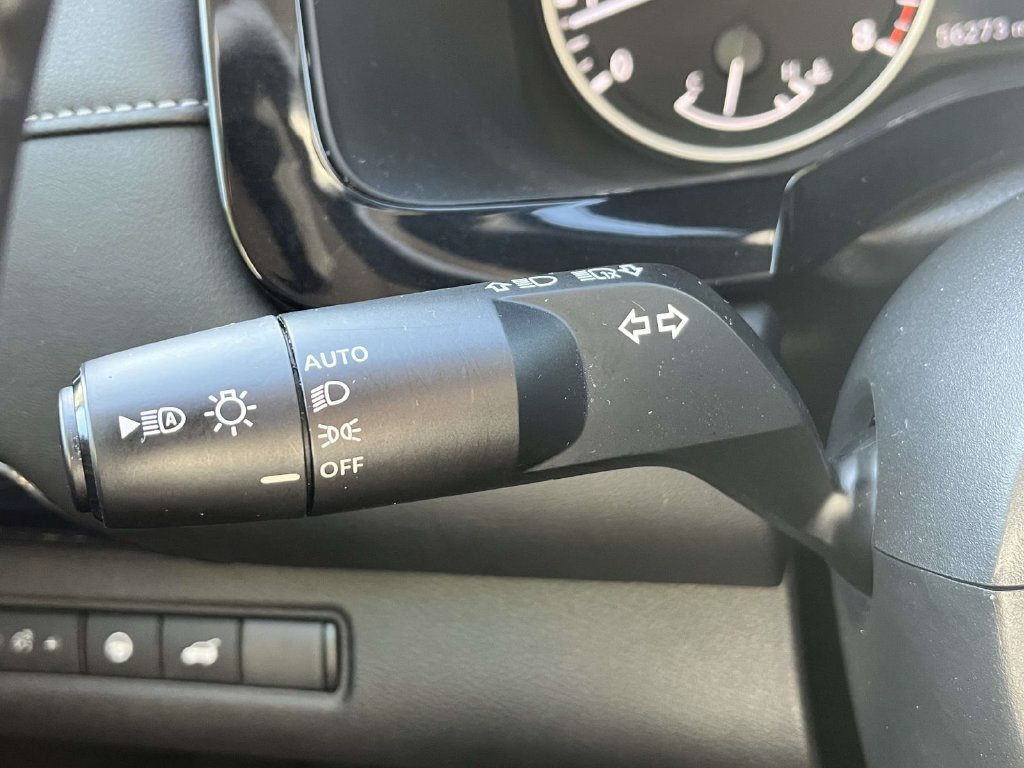 Used 2025 Nissan Pathfinder SV FWD image 22