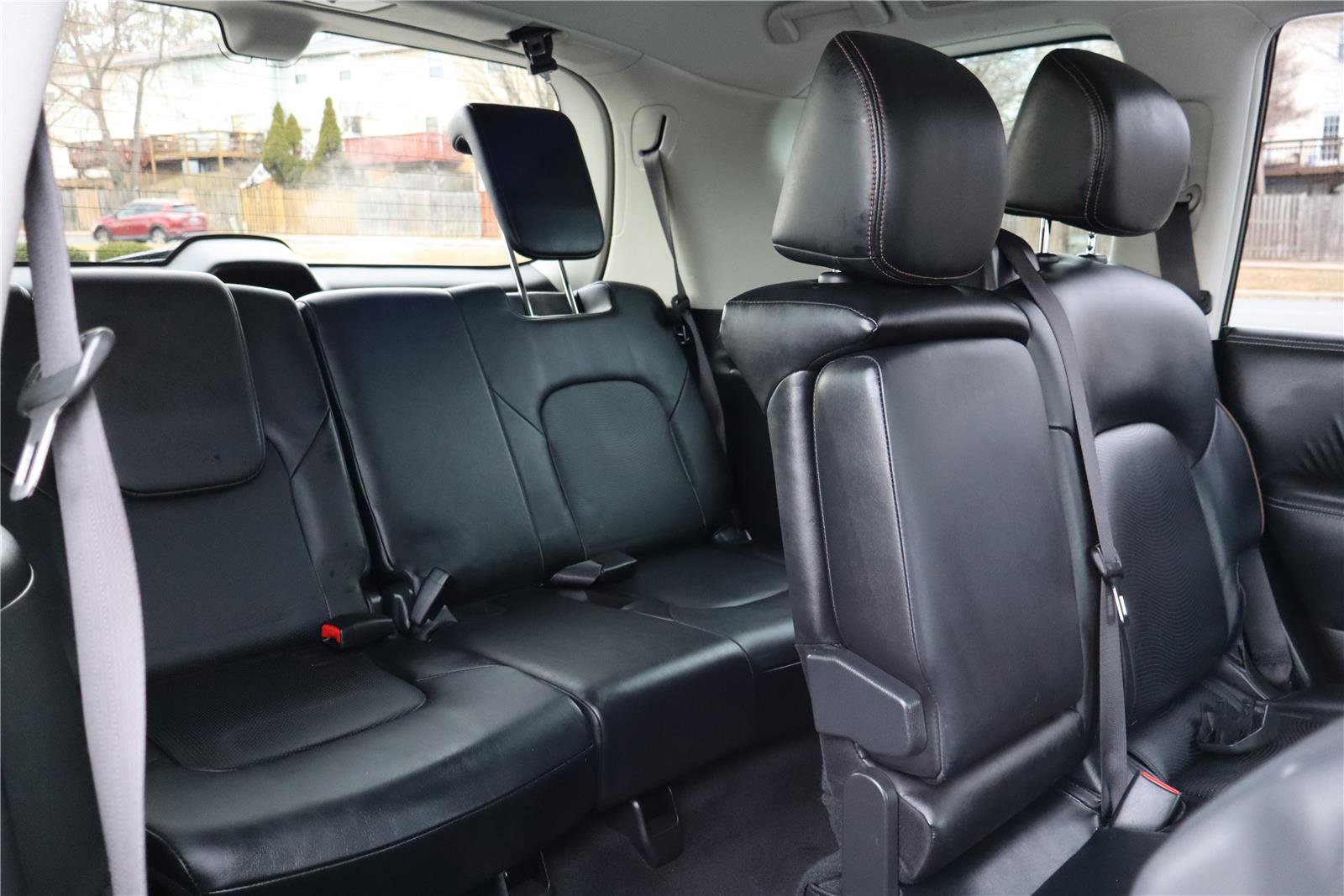 Used 2018 Nissan Armada Platinum w/ Interior Lighting Package image 32