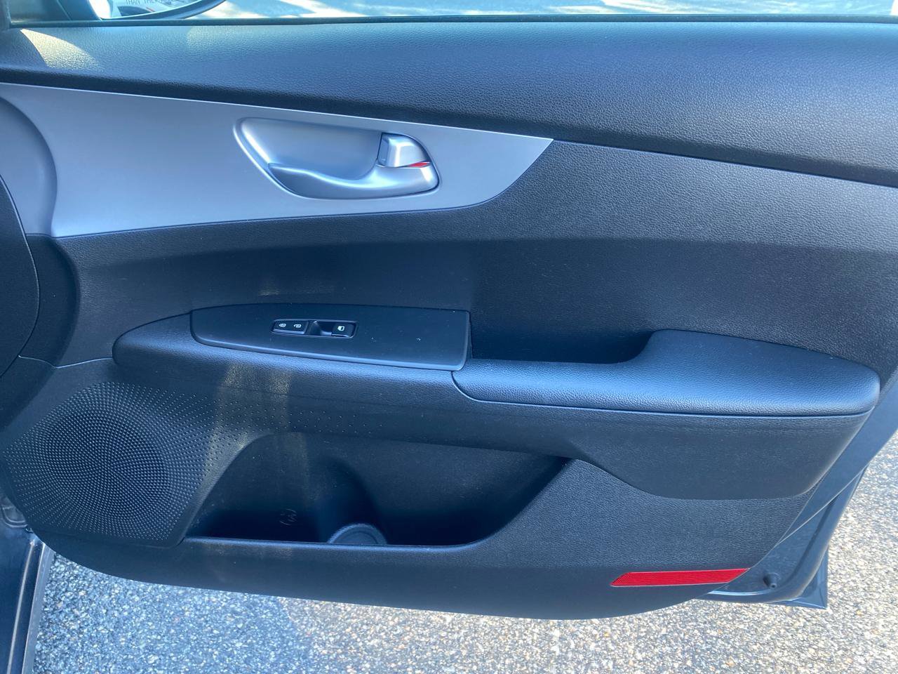 Used 2023 Kia Forte LX image 22