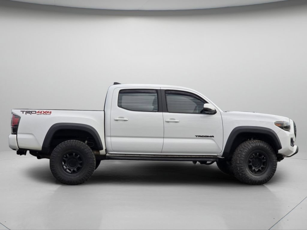 Used 2019 Toyota Tacoma TRD Off-Road AWD/4WD image 23
