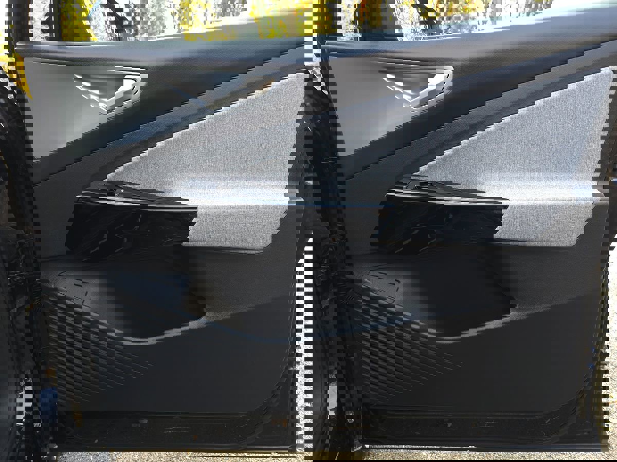 Used 2023 Volkswagen ID.4 Pro image 23