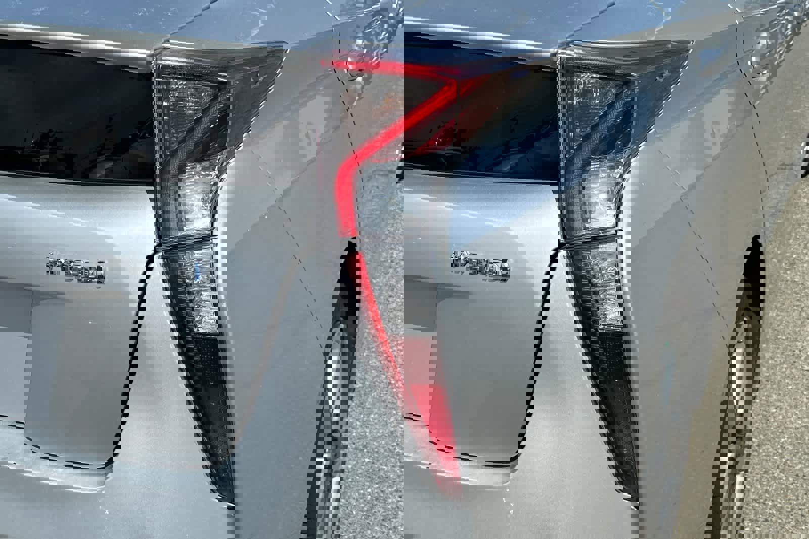 Used 2016 Toyota Prius Three Touring FWD image 18