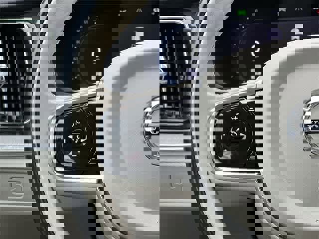 Used 2024 Volvo S60 B5 Plus image 9