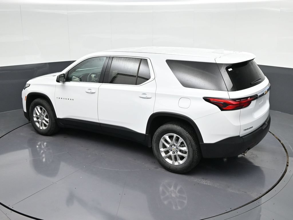 Used 2023 Chevrolet Traverse LS FWD image 16