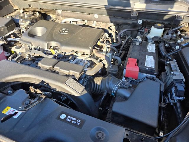 Used 2021 Toyota RAV4 XLE FWD image 21
