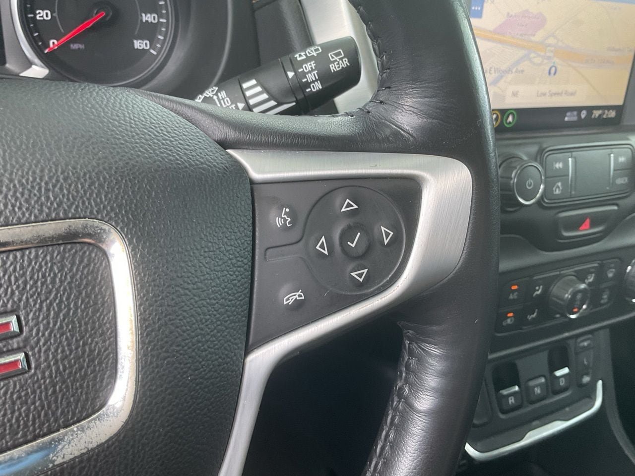 Used 2019 GMC Terrain SLT w/ Preferred Package FWD image 32