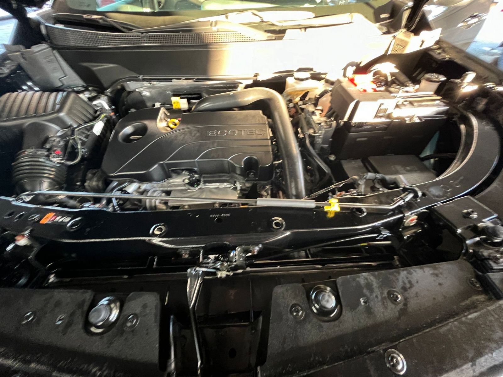 Used 2025 Chevrolet Equinox LT image 32